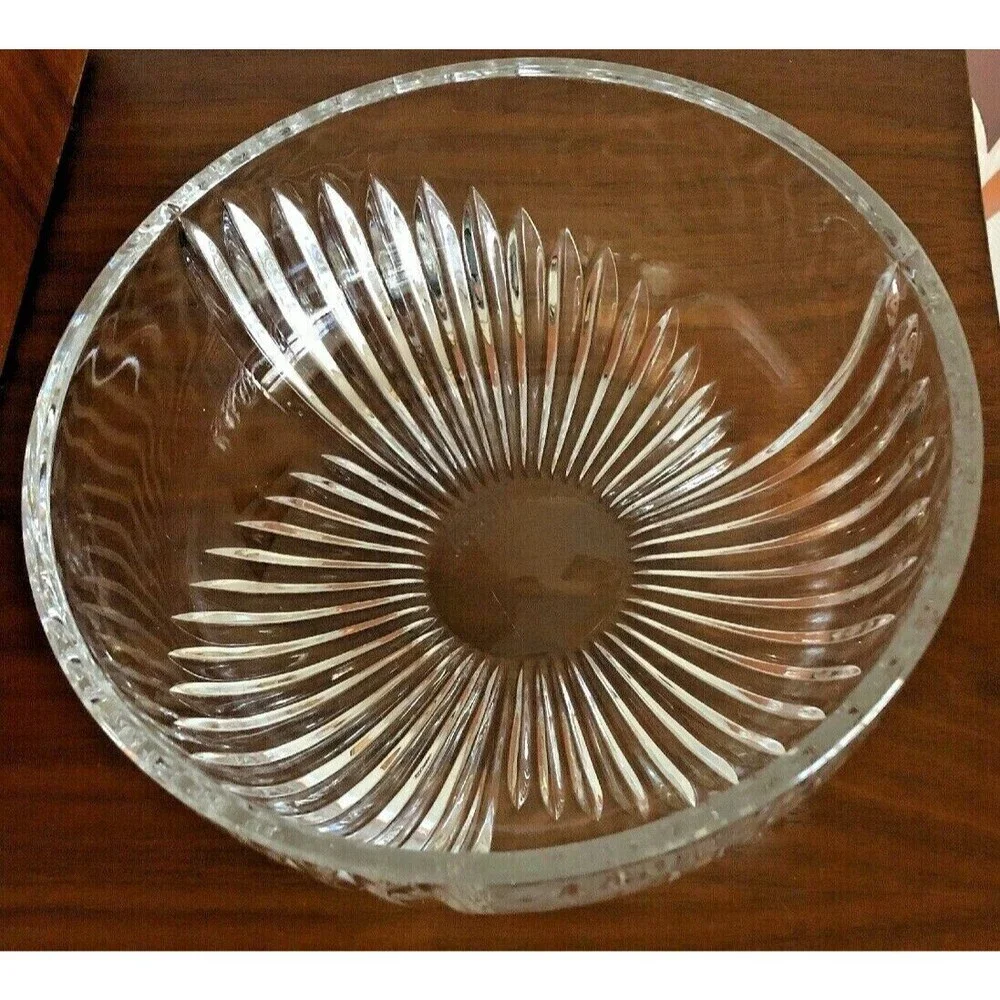 Crystal 8” Fruit Bowl, Graduated Meridian Starburst Design Vintage  MCM Elegant